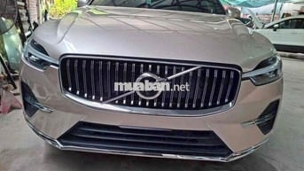 Volvo XC60 2023 Ultimate Bright B6 AWD - 10000 km