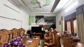 Bán nhà 2 Tầng LÔ GÓC 2 MT hẻm,SHR đường 2 xe hơi,gần trường TH Dĩ An