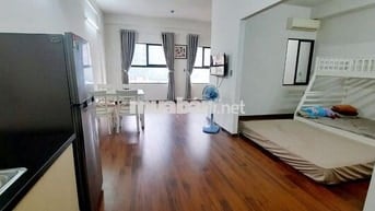 C.Chủ cho thuê cc Warterpoint 1PN nội thất đầy đủ, view hồ bơi