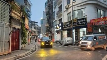 Bán nhà mặt phố Đốc Ngữ, kinh doanh dòng tiền