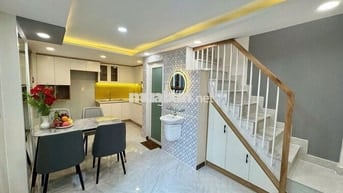 FULL NỘI THẤT CAO CẤP. Cho thuê nhà hẻm Huỳnh Văn Bánh 20m2. 2PN 2WC