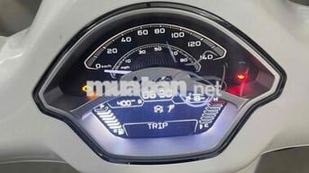 Cần bán xe Vespa siêu lướt