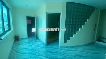 cho thuê toà nhà 8 tầng hai bà trưng thang máy và pccc 70tr/ tháng