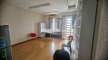 Cho thuê căn hộ tách bếp  ban công giá rẻ diện tích rộng