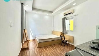 Căn hộ mini dạng studio cửa sổ trời sát cầu chữ Y Quận 5