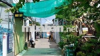 BÁN GẤP NHÀ CẤP 4 CÓ 2PN MT ĐƯỜNG OTO