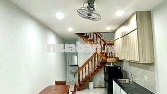 Nhà Nguyên Căn Full Nội Thất Đường Đoàn Văn Bơ - 1PN 1WC - 3x8m