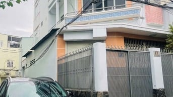 Bán nhà Góc 2 mặt hẻm xe hơi 423 Lạc Long Quân, 6x12m. 4 tầng. 8,1tỷ