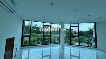Nhà mặt đường Bưởi, 82mx6 tầng, mặt tiền 8m