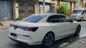 VinFast Lux SA 2.0 Plus 2.0 AT 2020
