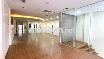 Chính chủ cho thuê mặt bằng kinh doanh 200m2 phố Cầu Giấy