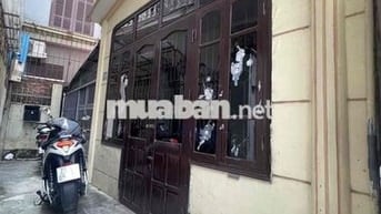 Bán nhà Phố Nguyễn Văn Cừ, trung tâm Long Biên, 60, nhỉnh 8 tỷ.