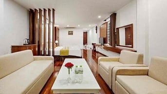 Cho thuê toà khách sạn 6 tầng Bạch Đằng gần chợ Hàn