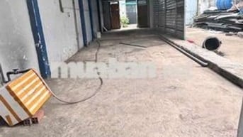 8tr/th rẻ quá khách ơi nhà cấp 4, làm kho xưởng hẻm tải dt 4❌34 có PN