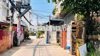 GẤP!!! BÁN LÔ HAI MẶT TIỀN HẺM THÔNG XE TẢI NGAY CC LTÂY - FULL THỔ