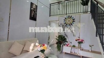 Cho thuê nhà mới sẵn máy lạnh. Hẻm sạch sẽ an ninh chỉ 7đ tháng