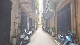 Cổ Nhuế 36m2*6T, lô góc, ngõ thông, ô tô đỗ cửa, dân trí cao, 7.5 tỷ