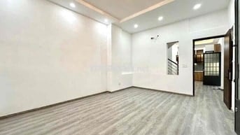 Cho thuê nhà HXH Nguyễn Duy Dương P2 Q10