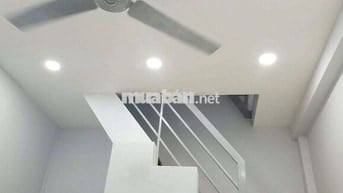 Cho thuê nhà ngay chợ Hòa Hưng p15 Quận 10