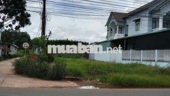Bán lô góc siêu đẹp giá rẻ mặt tiền đường nhựa, có thổ cư 100m2