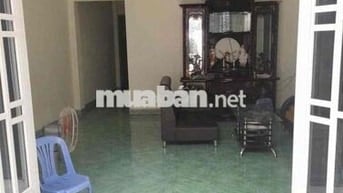 cho thuê nhà dt 4x13 2pn có nội thất à sân rộng đậu 10xe máy ok