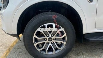 Ford Everest Ambiente 2.0L 4×2 AT