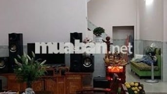 NHÀ MẶT TIỀN NHỰA GẦN SÂN VẬN ĐỘNG ĐÔNG HOÀ DĨ AN