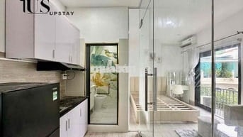 Căn Hộ Ban Công _ Tách Bếp Ngay Cầu Công Lý Q3