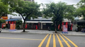 Cho thuê 1 nhà hàng tại 52 Hồ Nghinh, Sơn Trà, Đà Nẵng, ngang 15 m