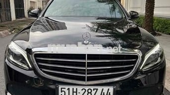 Mercedes C200 Exclusive odo 28k km siêu lướt 2019