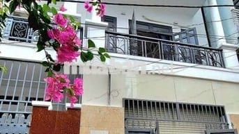 Nhà 3 Tầng 5x10,6 hiệp Bình Chánh thủ Đức đường xe Tải