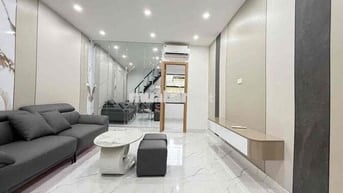 TRUNG TÂM QUẬN CẦU GIẤY - TẬP THỂ NGHĨA TÂN,  GỒM 3 NGỦ + 2 WC, 2 BAN