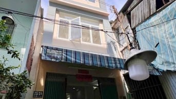 ** Nhà 4 Tầng ( 3,9 x 13m ) Giá 6,5 Tỷ **