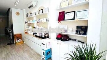 Cho thuê nhà trệt lầu suốt đẹp Điện Biên Phủ 4.5x15m giá 22 triệu