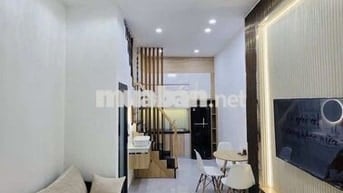 Q1, ngay C.A TPHCM, 2 tầng, DTSD 36m², cách 3 căn ra HXH, chỉ 4.65 tỷ