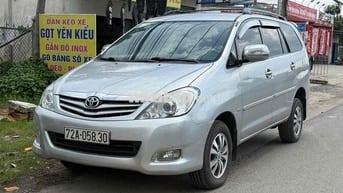 Toyota Innova 2009 G - xe gd máy zin keo chỉ zin