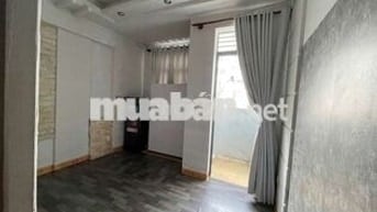 CHO THUÊ 1 PHÒNG CÓ 2PN BÊN TRONG NHÀ MẶT TIỀN NGUYỄN THỊ THẬP