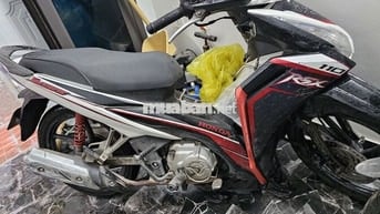 Nhà chật nên cần bán xe