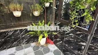 Bán tập thể tầng 1 - Phố Kim Mã - Gần Lotte Kim Mã - Giá 3.75 tỷ.