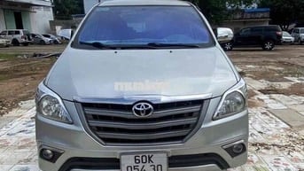 Toyota Innova 2016 2.0E sạch đẹp fun đồ chơi