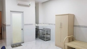 154/17 Cho thuê phòng đẹp, ban cong toilet riêng 27m2 P15 TB
