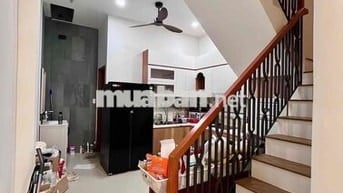 Đường Xe Tải Thông - DT: 4x14 (56m2) - Nhà Đúc 2 Tầng, Cạnh Nguyễn Sơn