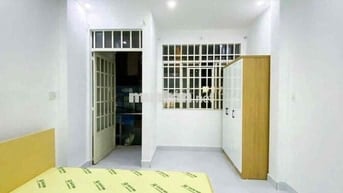 Phòng trong nhà nguyên căn ngay cầu Nguyễn Văn Cừ