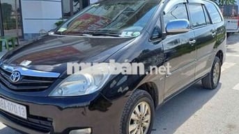 Toyota Innova 2011 G - chạy 250000 km