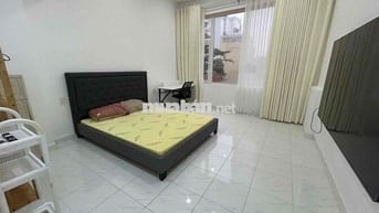 CHO THUÊ - CĂN HỘ 2PN 1PB 1WC - FULL NỘI THẤT - GẦN VÒNG XOAY ĐBP Q1