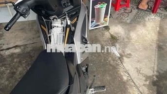 Winner V4 zin nguyen mẫu ! bao giấy tờ !