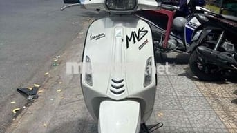 Vespa sprint trắng đen chính chủ