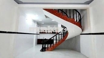 Nhà trệt 2 lầu 4PN đường Lý Chính Thắng 16 triệu