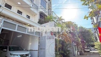 NHÀ PHỐ ĐÚC KIÊN CỐ,HẺM 5m XE HƠI VÀO NHÀ,NGAY TRUNG TÂM KO THIẾU GÌ