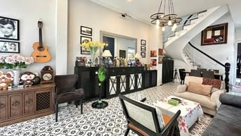  NHÀ GÓC – KHU ẨM THỰC PHAN XÍCH LONG, MT HOA LAN, GIÁ 26,5 TỶ